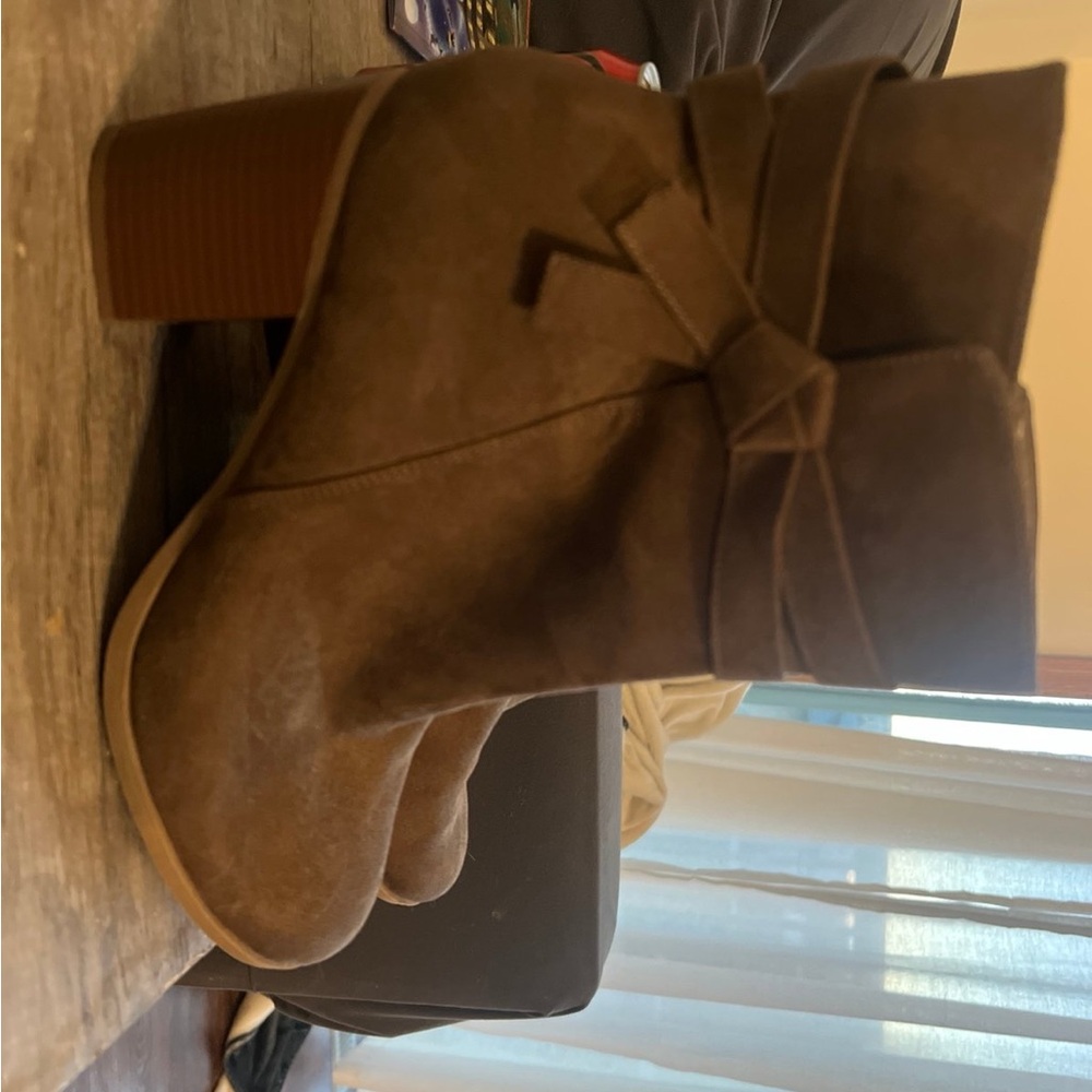 American Eagle Suede Brown Ankle Boots with Bow Detail